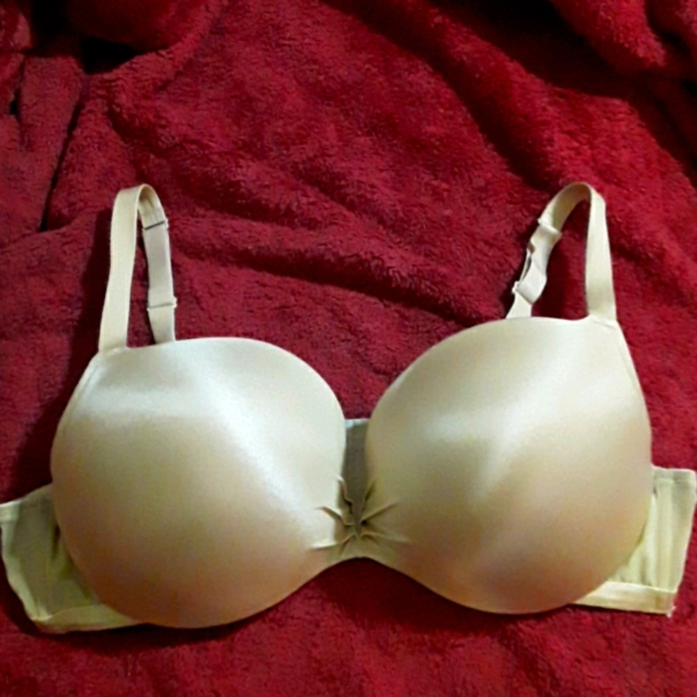 Cacique 42DD max boost plunge bra